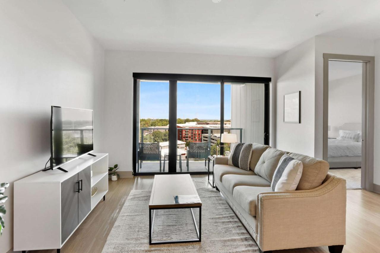 Luxury Apt In West Midtown アトランタ エクステリア 写真